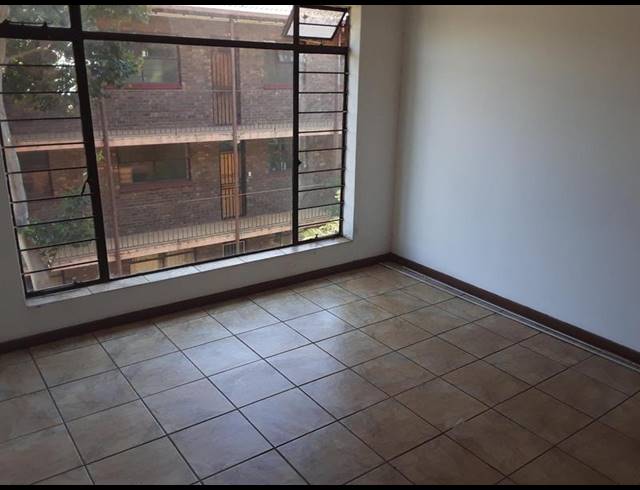 2 BEDROOM PROPERTY TO RENT IN CLAREMONT